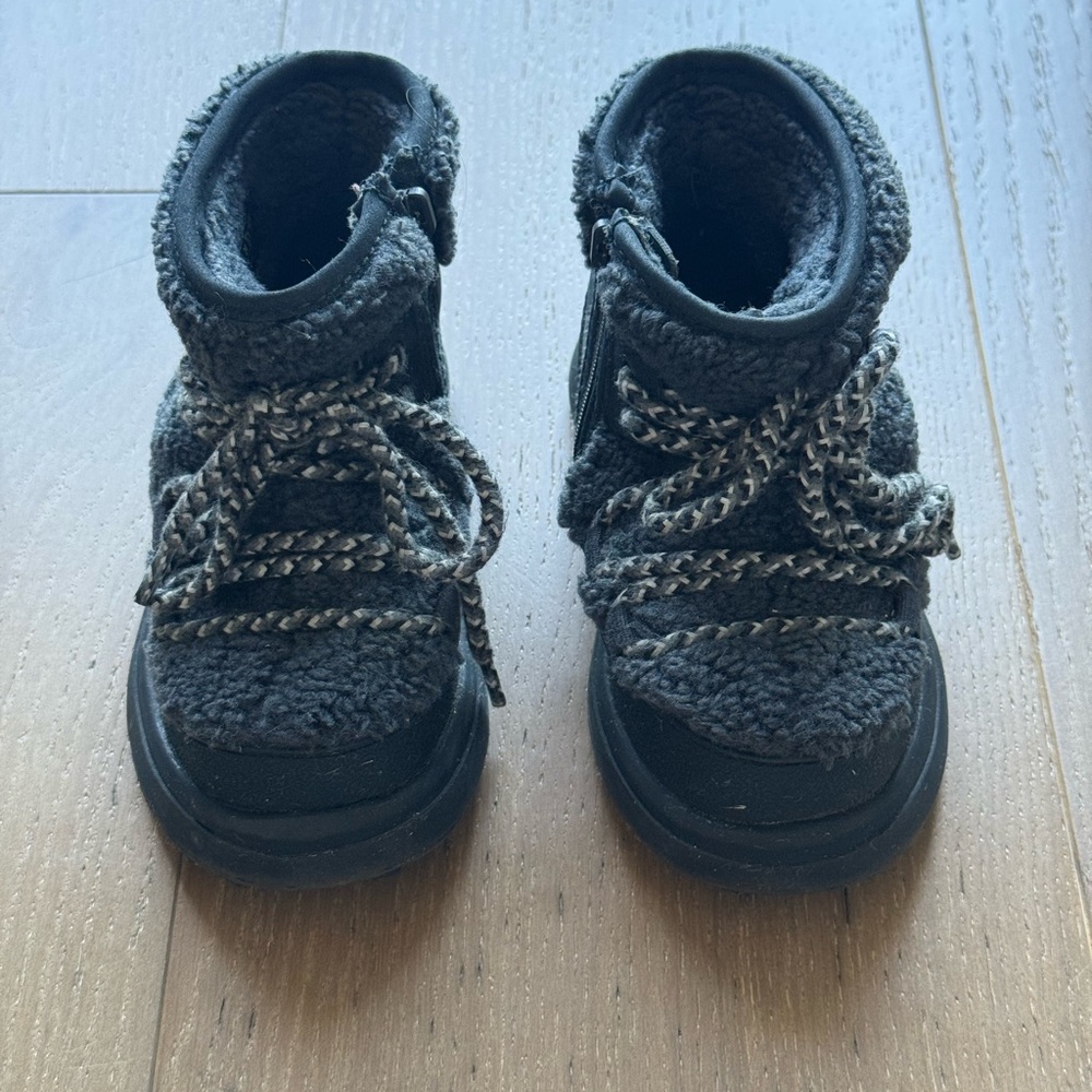 Cozy Black Kids Boots